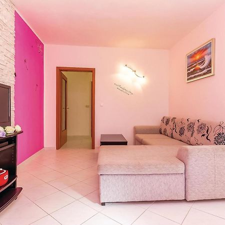 Awesome Apartment In Dobrinj With Wifi Exterior photo