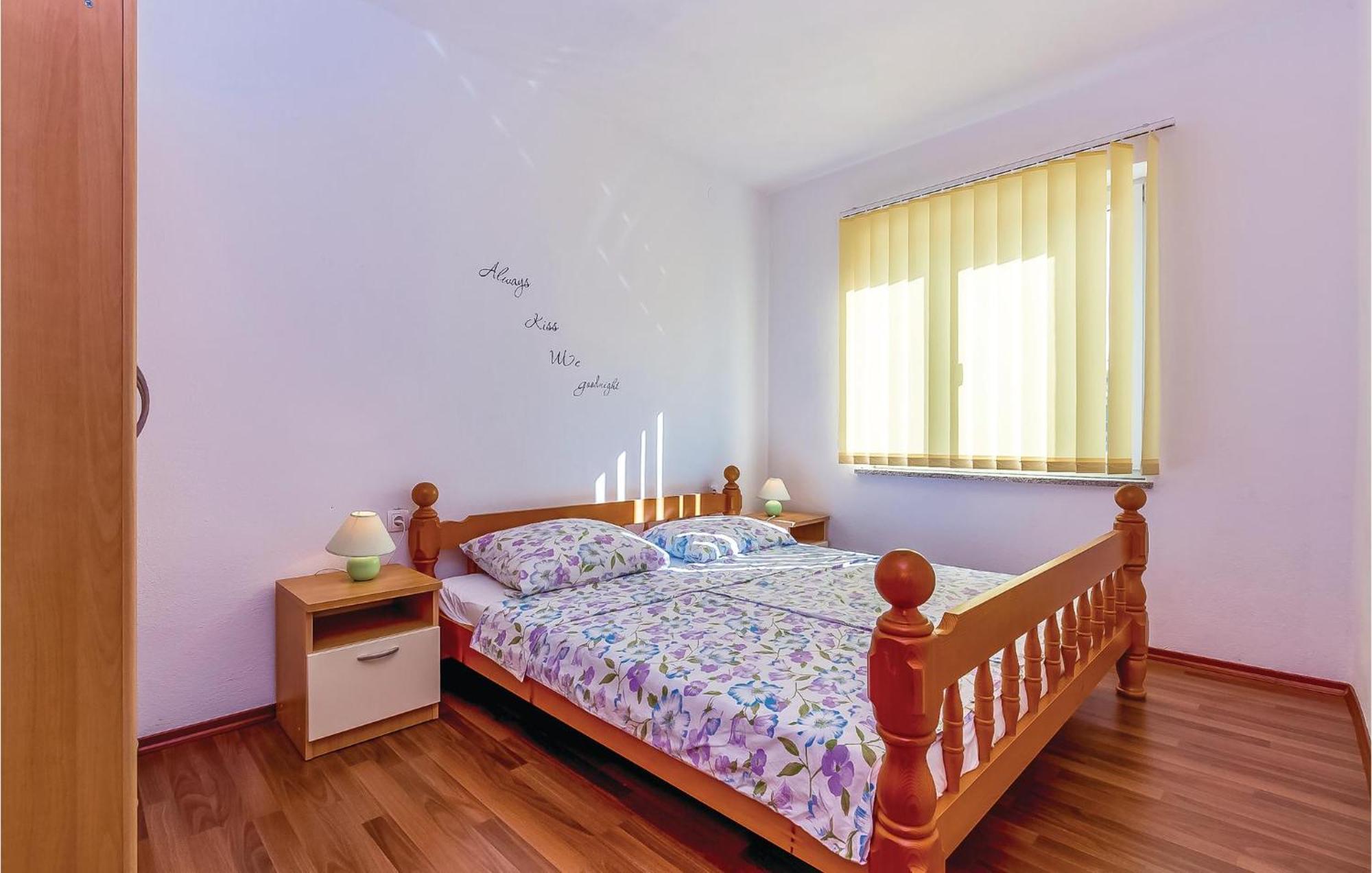 Awesome Apartment In Dobrinj With Wifi Exterior photo
