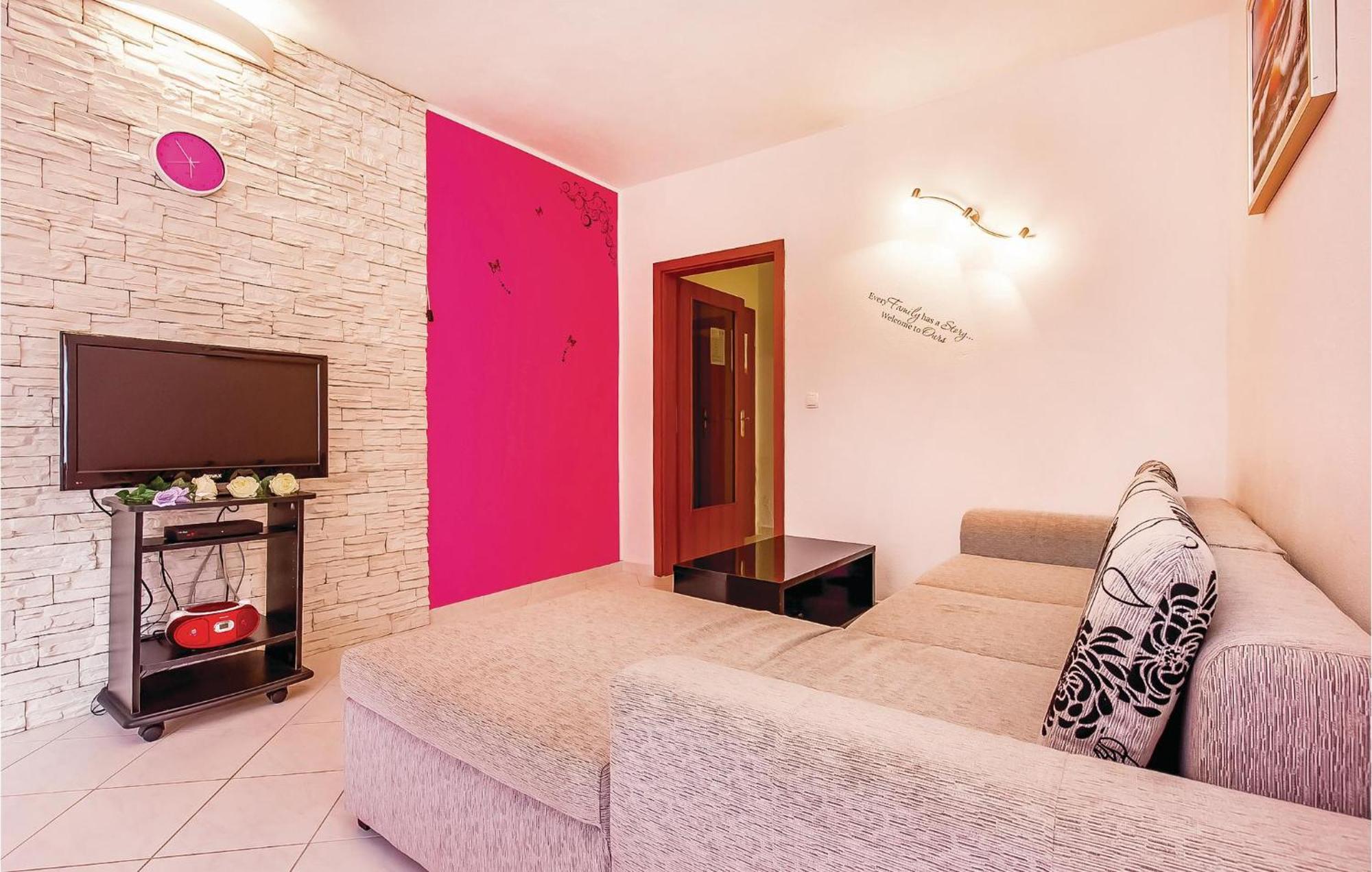 Awesome Apartment In Dobrinj With Wifi Exterior photo